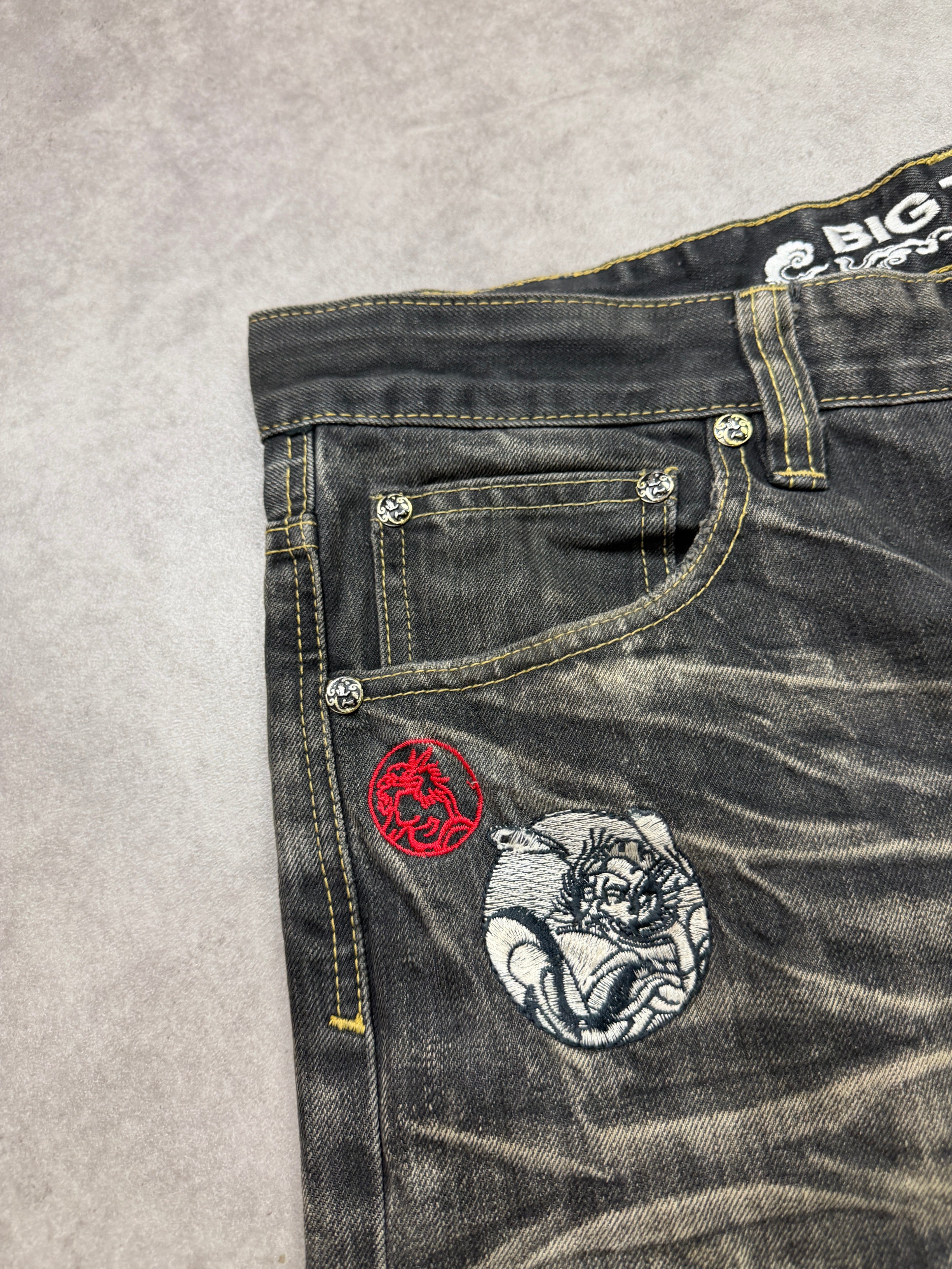 Big Train Vintage Jeans 2005 Black Embroidery Warrior Backprint Denim Straight Herren L