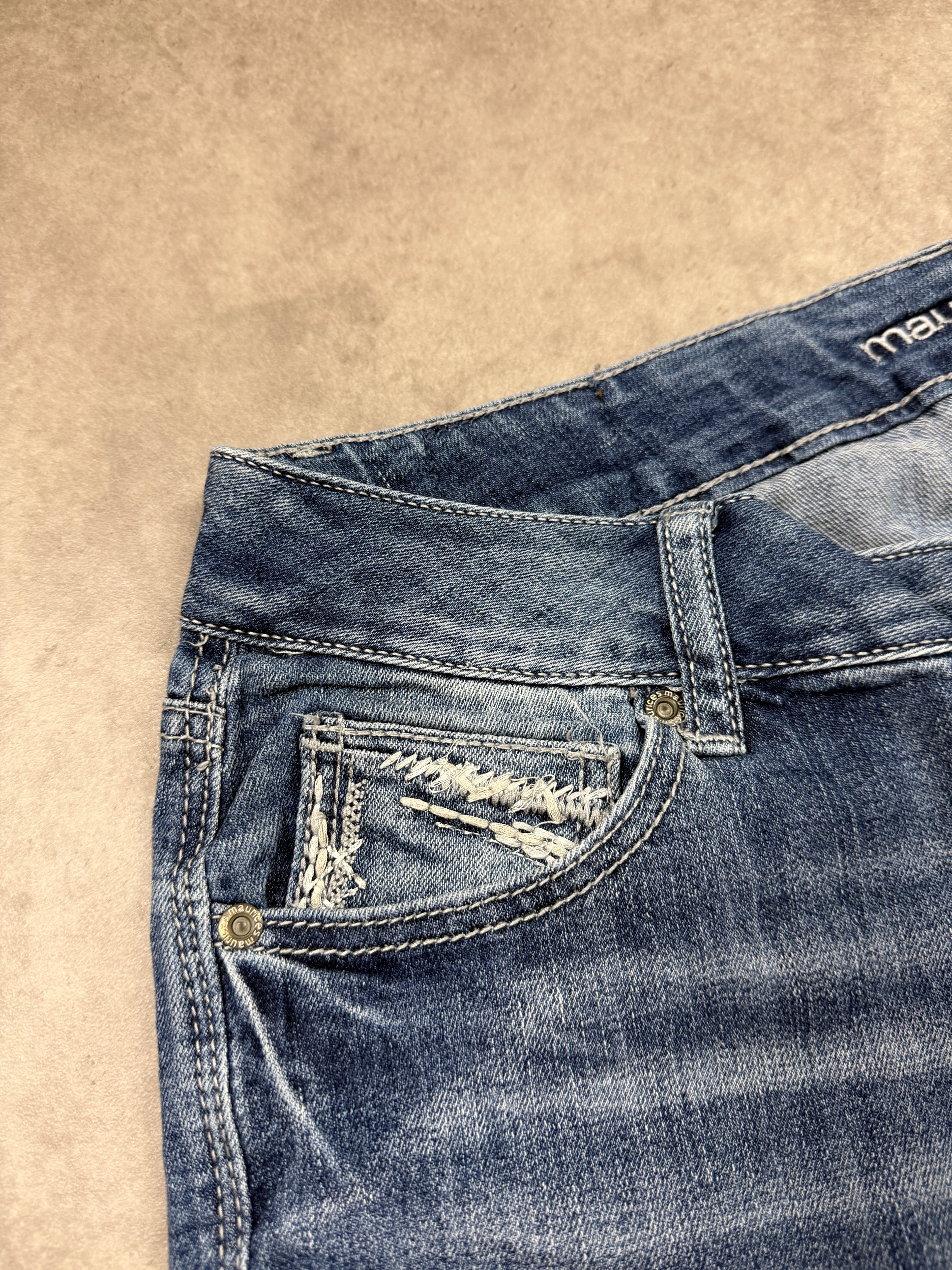 Vintage Jeans Backprint Y2K Bootcut Fit 2005 M