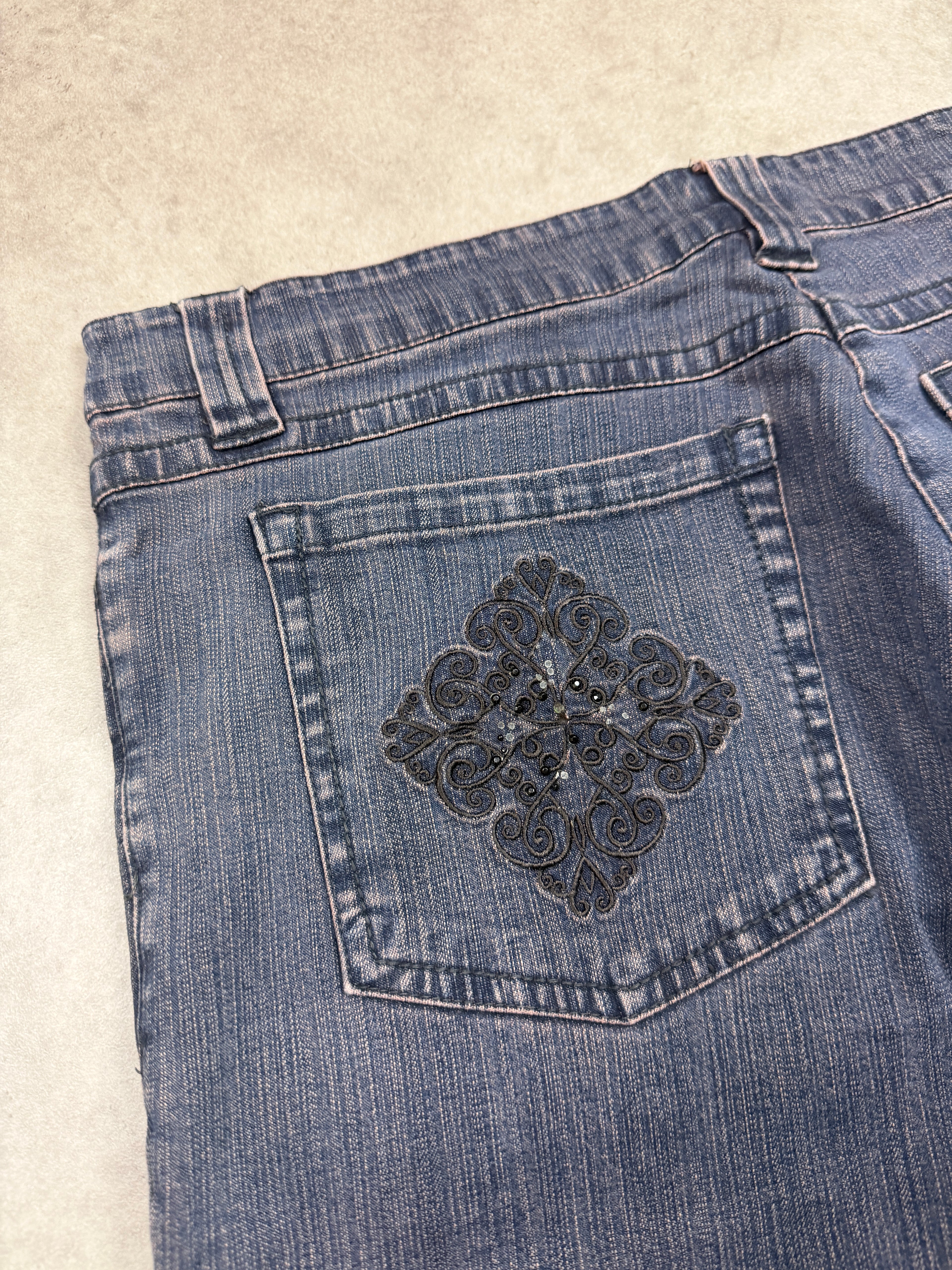 AZAY Vintage Jeans Backprint Y2K Bootcut Fit 2000s L