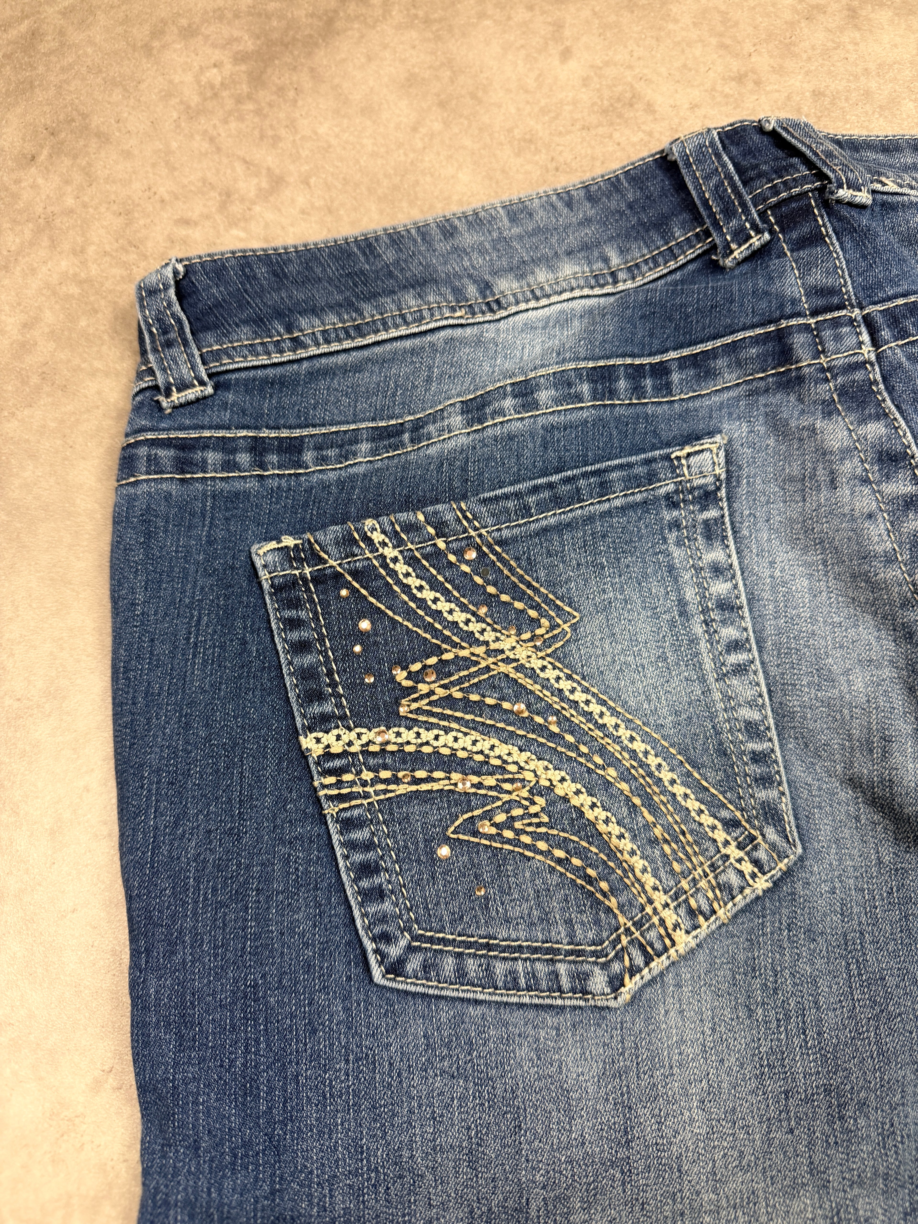 API Vintage Jeans Backprint Y2K Bootcut Fit 2006 M Damen