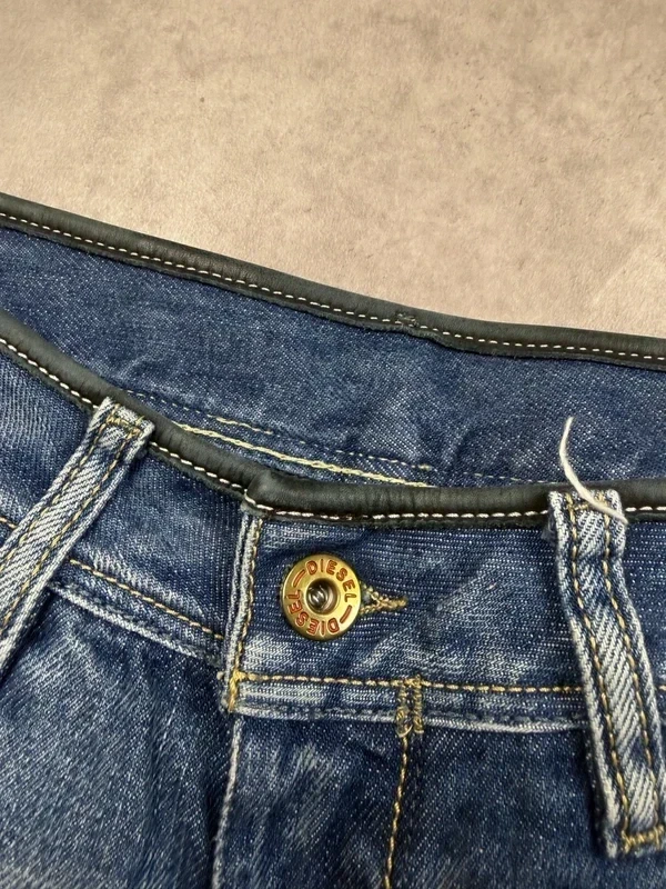 Diesel Vintage Jeans Straight Fit (BEBEL) 2000 M